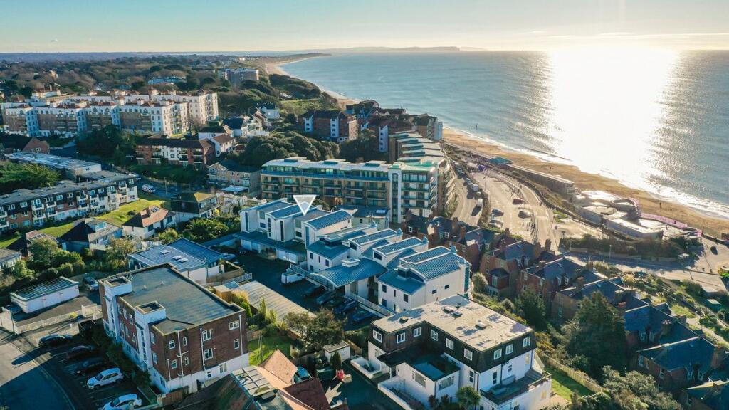 3 bed Town House for rent in Bournemouth. From Mr Green Estate Agents - Southbourne