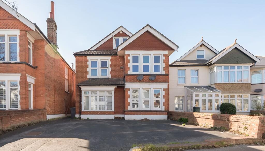 1 bed 1st Floor Flat for rent in Bournemouth. From Mr Green Estate Agents
