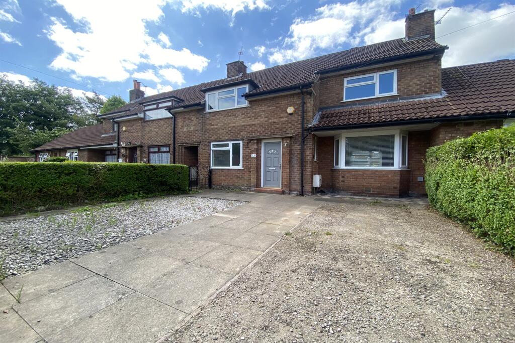 4 bed Mid Terraced House for rent in High Legh. From Irlams - Knutsford