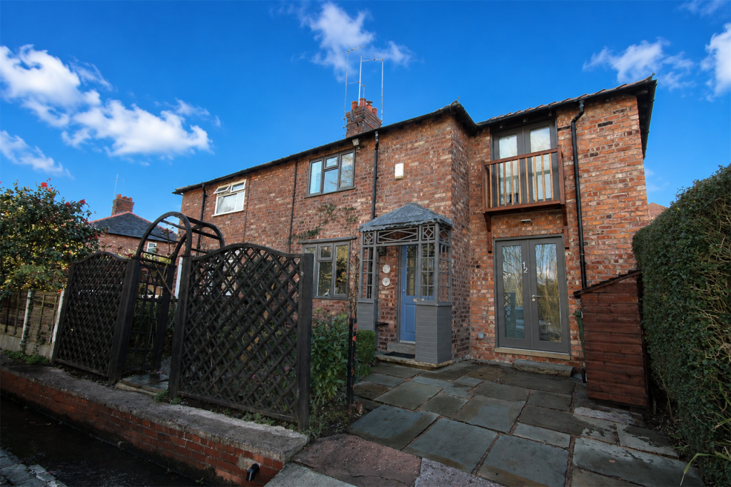 3 bed Semi Detached for rent in Knutsford. From Irlams - Knutsford
