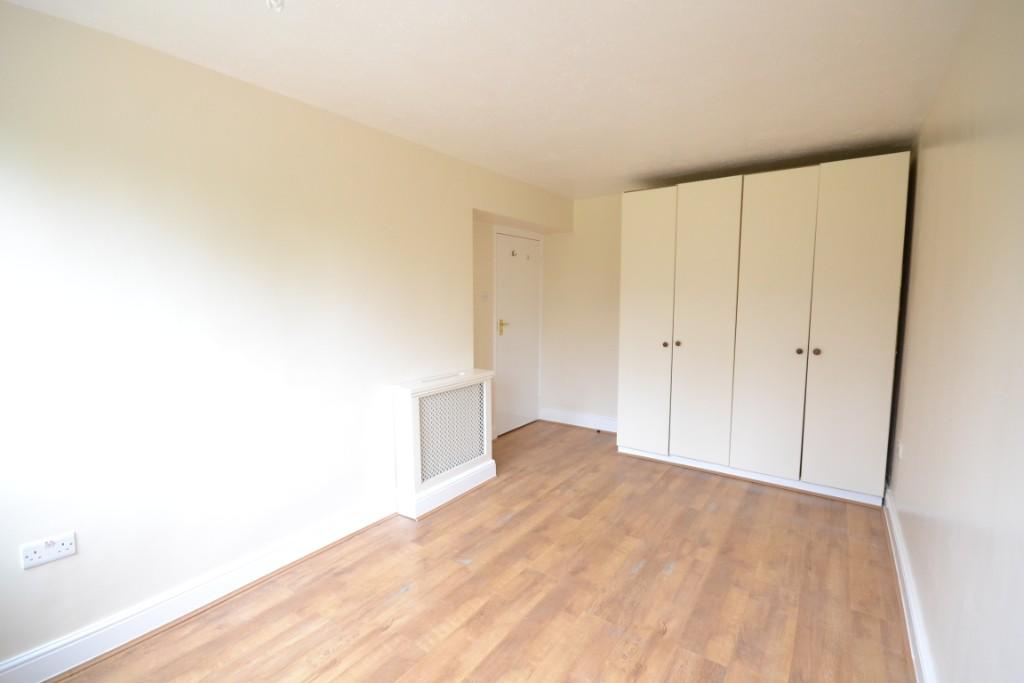 1 bed Flat Share for rent in London. From Nathan Andrews