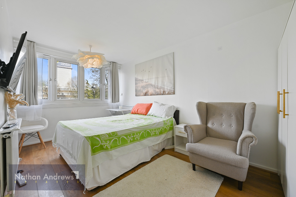 3 bed 1st Floor Flat for rent in London. From Nathan Andrews