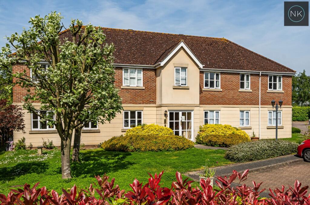 2 bed Apartment for rent in Theydon Bois. From Neil King Residential