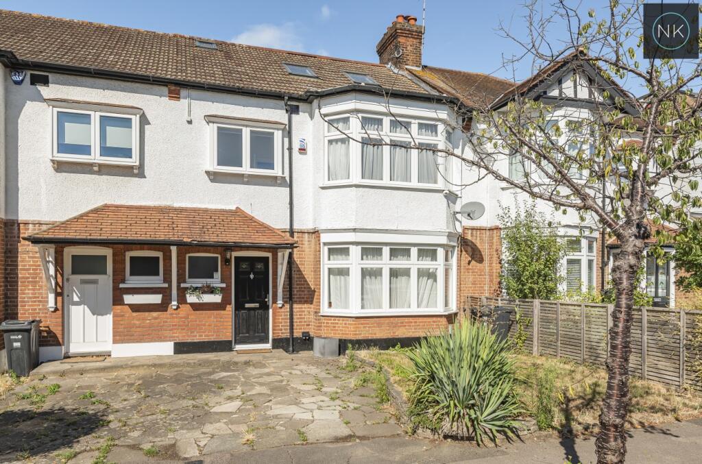 4 bed Mid Terraced House for rent in Wanstead. From Neil King - London