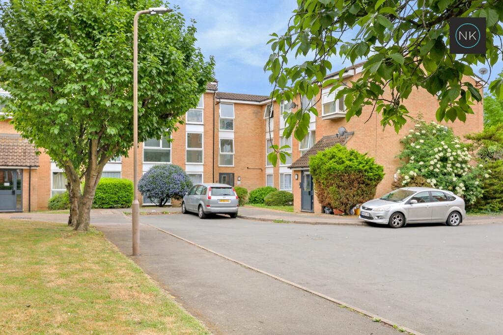 2 bed Apartment for rent in Chigwell. From Neil King - London 2 bed Apartment for rent in Chigwell. From Neil King - London