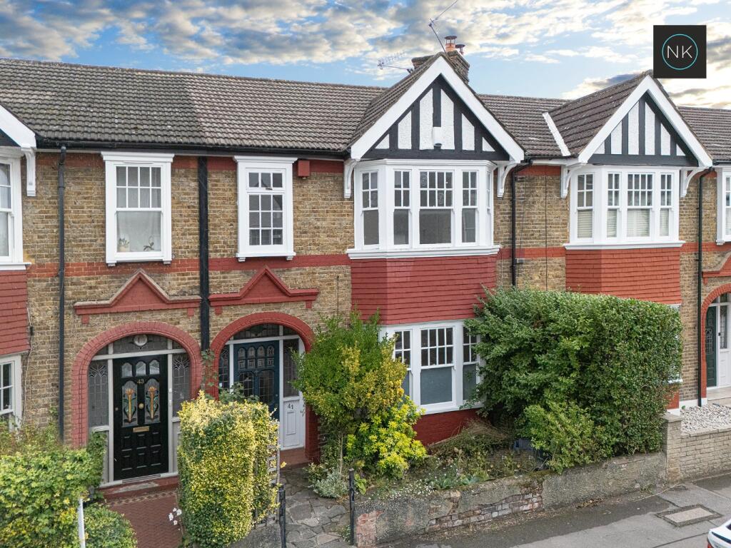 4 bed Mid Terraced House for rent in Wanstead. From Neil King - London