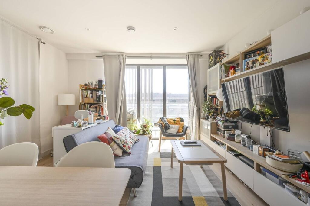 2 bed Apartment for rent in London. From Nelsons - London