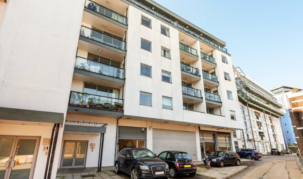 2 bed Apartment for rent in London. From Nelsons - London