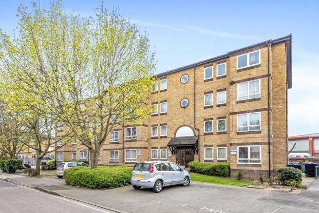 2 bed 1st Floor Flat for rent in Bermondsey. From Nelsons - London