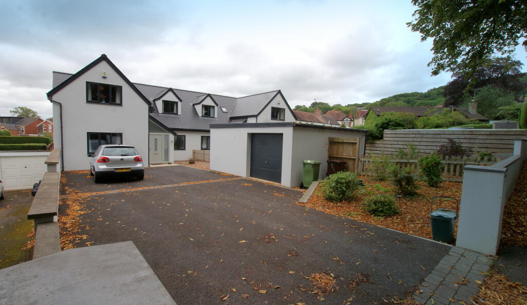 4 bed Semi Detached for rent in Leckhampton Hill. From Newcombe Residential - Cheltenham