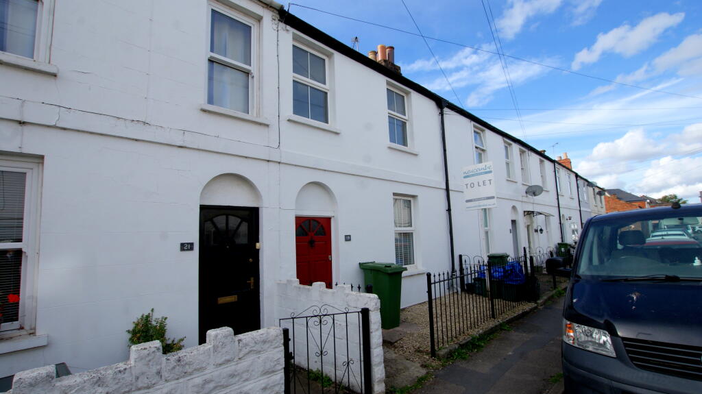2 bed Mid Terraced House for rent in Leckhampton Hill. From Newcombe Residential - Cheltenham 2 bed Mid Terraced House for rent in Leckhampton Hill. From Newcombe Residential - Cheltenham