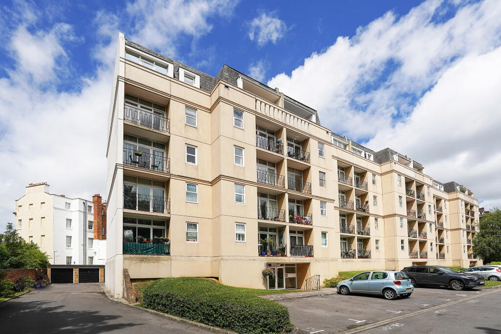 2 bed Apartment for rent in Cheltenham. From Newcombe Residential - Cheltenham