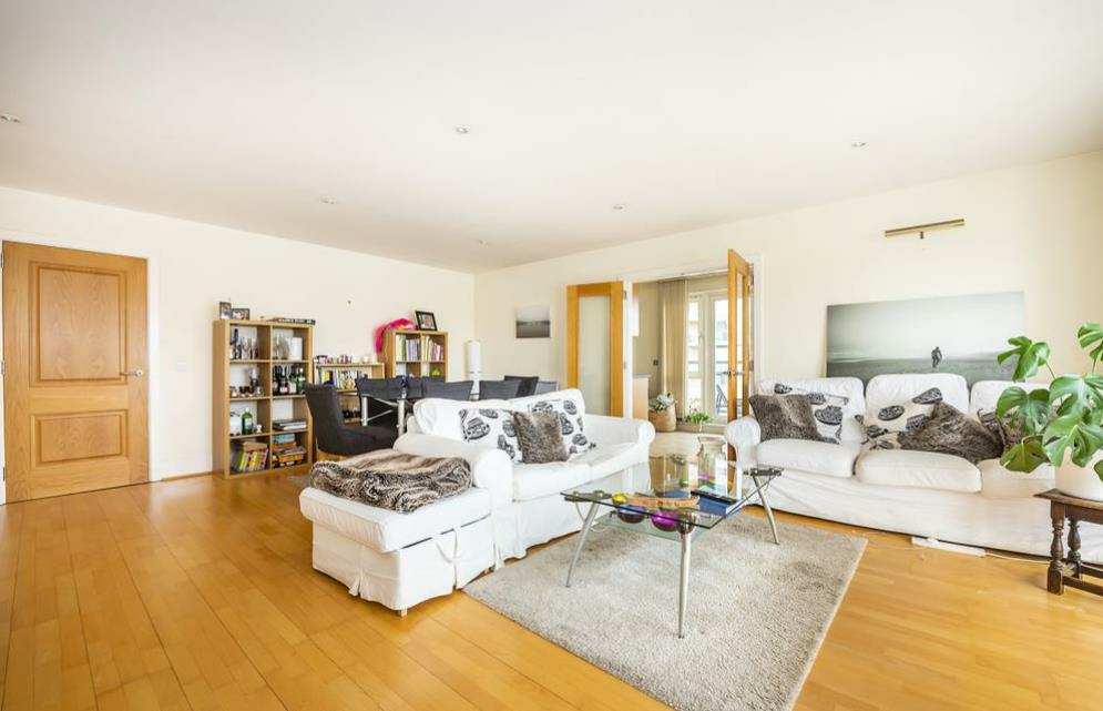 2 bed Apartment for rent in Paddington. From Newington Estates