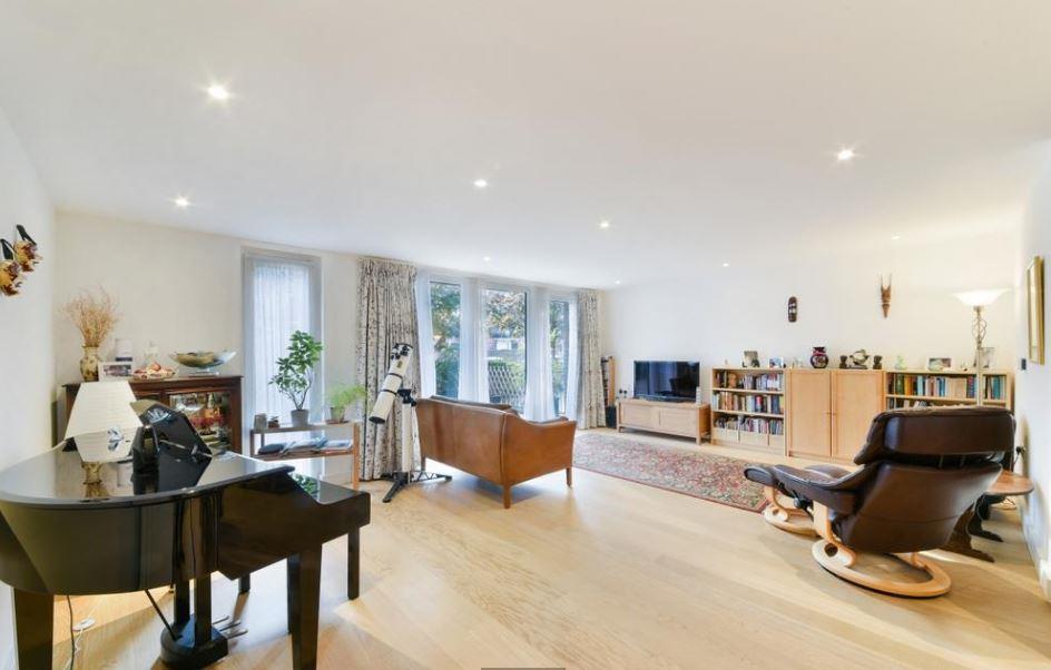 3 bed Apartment for rent in London. From Newington Estates
