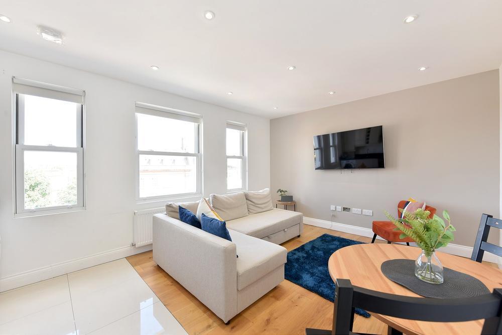 1 bed Apartment for rent in Paddington. From Newington Estates