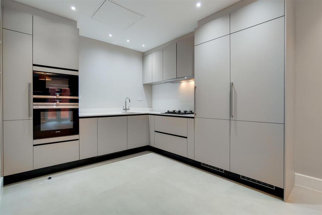 3 bed Apartment for rent in Hampstead. From Newington Estates