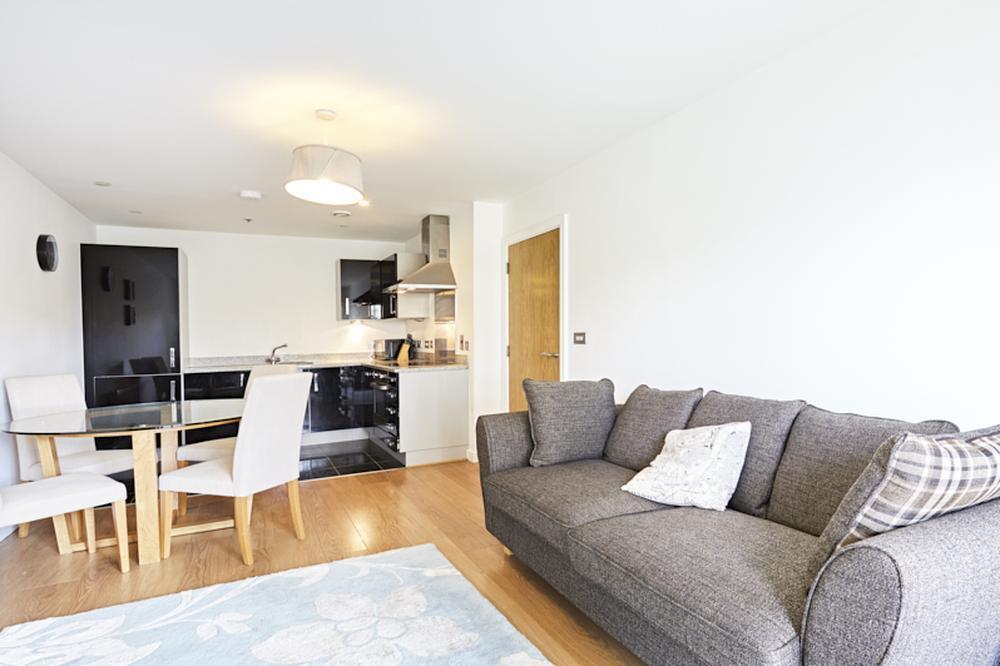 2 bed Apartment for rent in Paddington. From Newington Estates