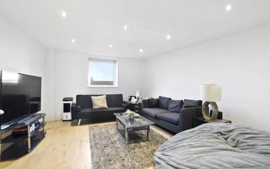 2 bed Apartment for rent in Camden Town. From Newington Estates