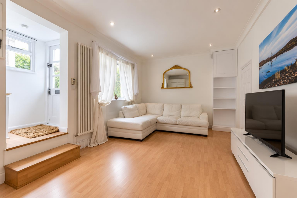 1 bed Apartment for rent in Paddington. From Newington Estates
