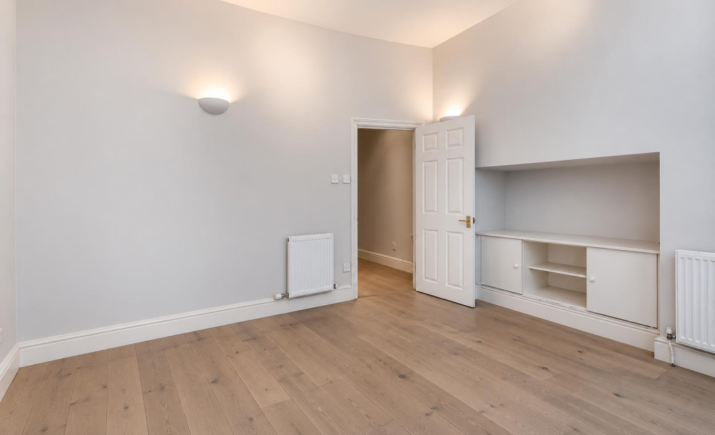 3 bed Apartment for rent in London. From Newington Estates