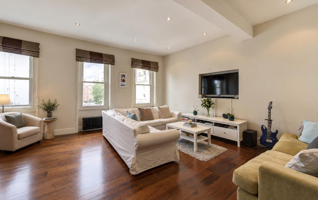 2 bed Apartment for rent in Paddington. From Newington Estates
