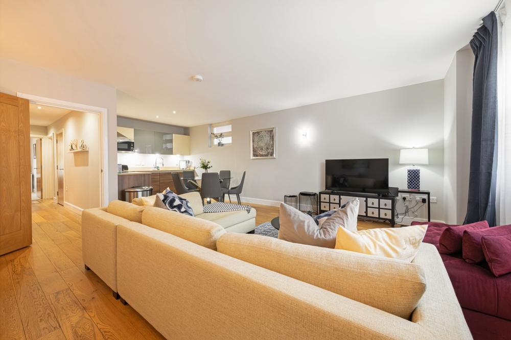 2 bed Apartment for rent in Paddington. From Newington Estates