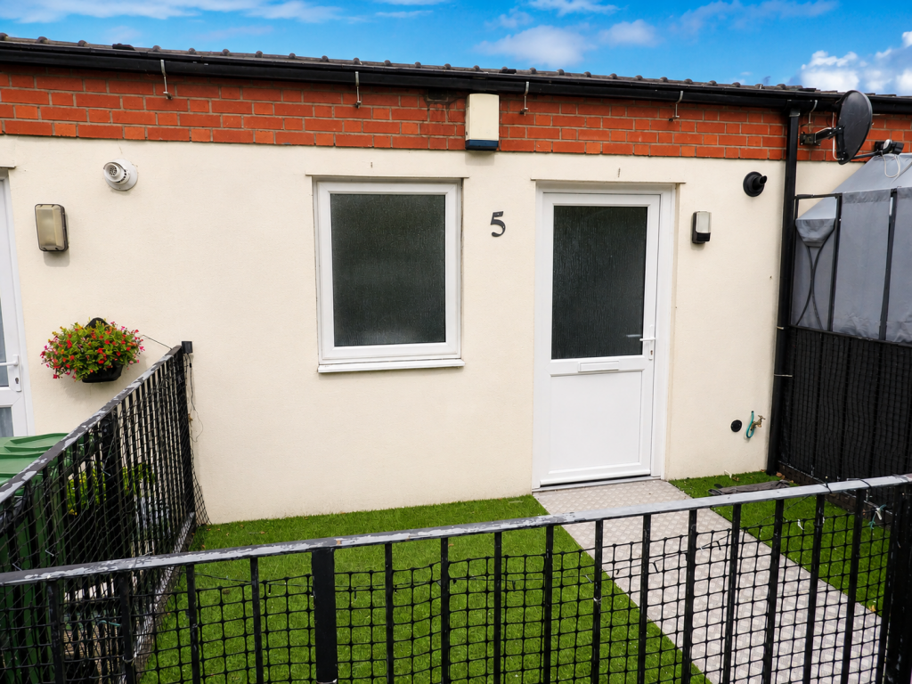 2 bed Annexe for rent in Wolverley. From J E Property Management Ltd - Kidderminster