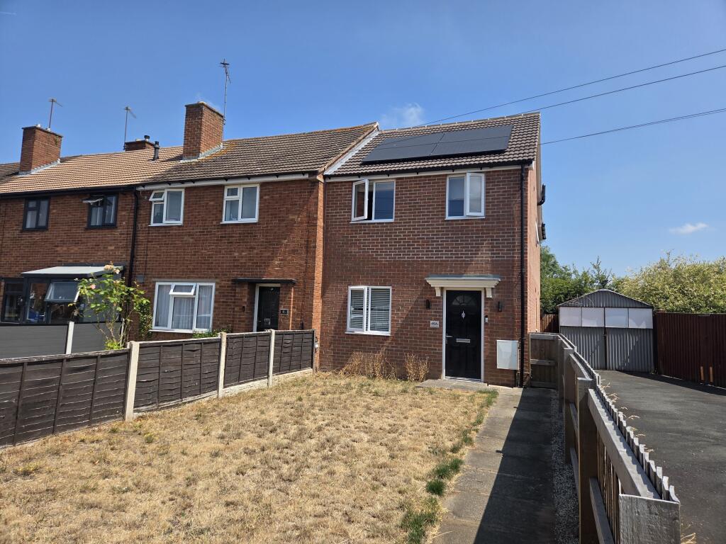 2 bed End of Terrace for rent in Lower Heath. From J E Property Management Ltd - Kidderminster