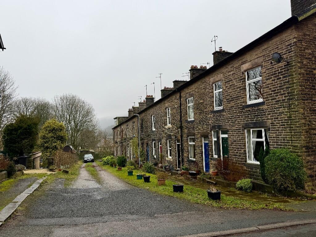 4 bed Mid Terraced House for rent in Todmorden. From J Greenwood Properties - Todmorden