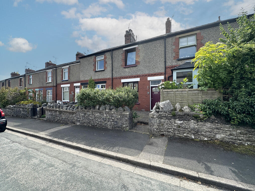 3 bed Mid Terraced House for rent in Ulverston. From J H Homes - Ulverston 3 bed Mid Terraced House for rent in Ulverston. From J H Homes - Ulverston