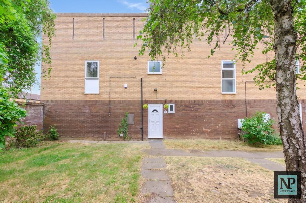 3 bed Semi Detached for rent in Birchmoor. From Next Place Property Agents Limited - Tamworth