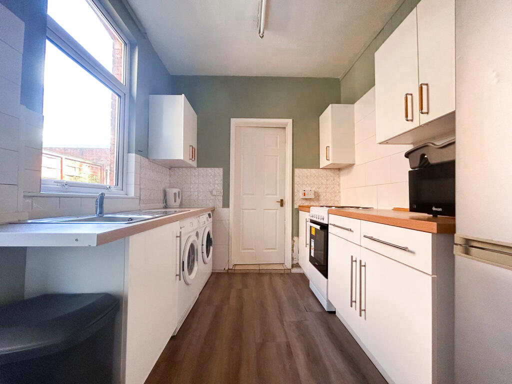 4 bed Mid Terraced House for rent in Derby. From Nicholas Humphreys - Derby