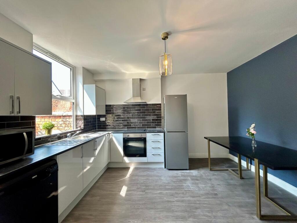 5 bed Semi Detached for rent in Derby. From Nicholas Humphreys - Derby