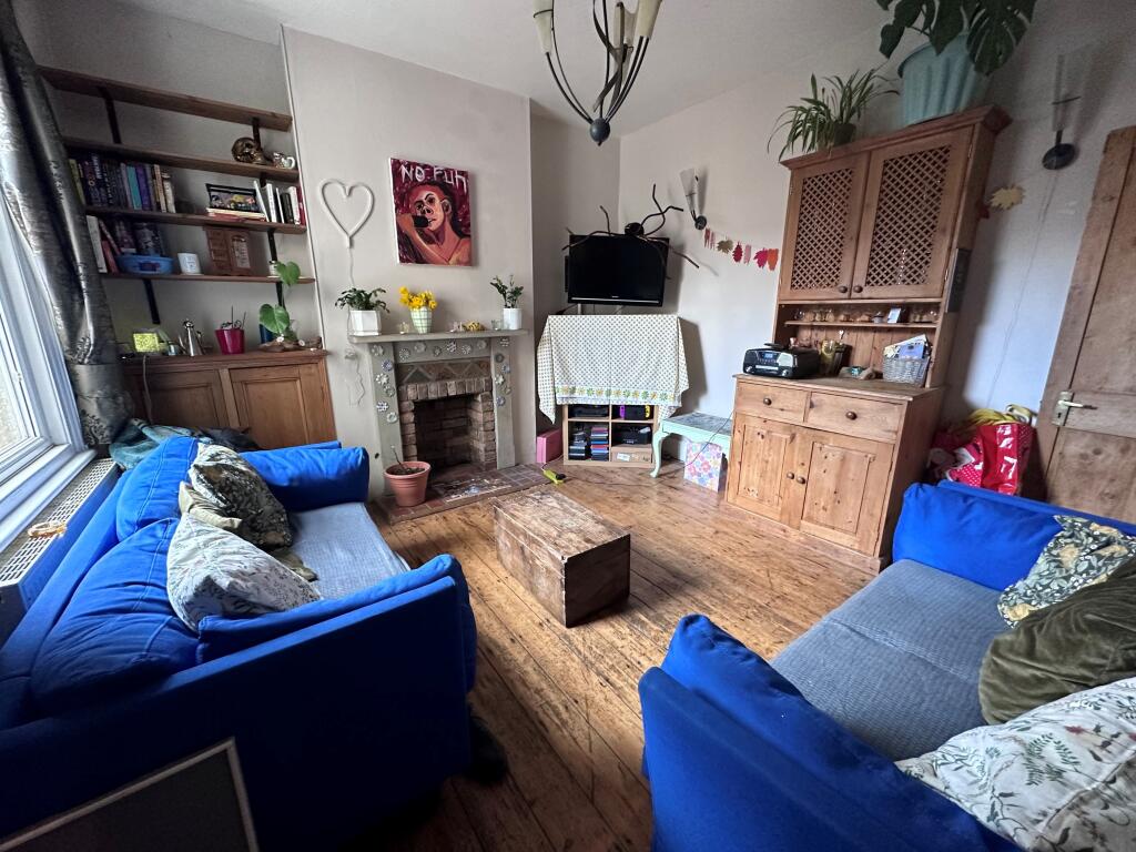 2 bed Mid Terraced House for rent in Mackworth. From Nicholas Humphreys - Derby