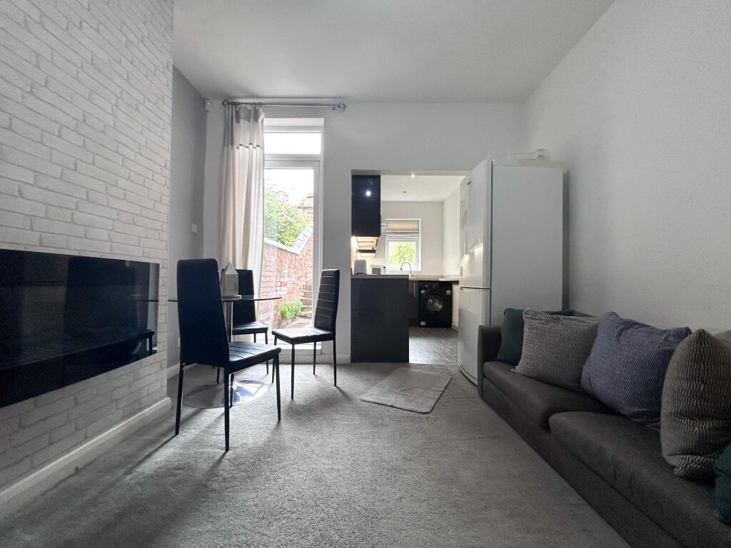 3 bed Mid Terraced House for rent in Derby. From Nicholas Humphreys - Derby