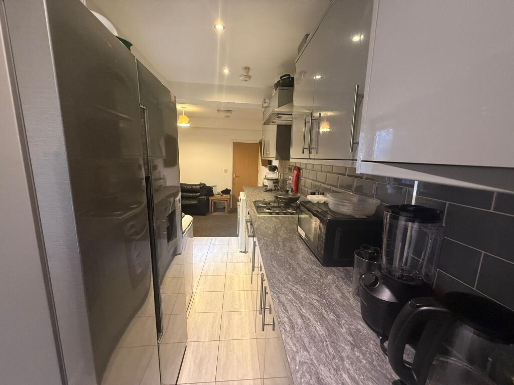 5 bed Mid Terraced House for rent in Derby. From Nicholas Humphreys - Derby