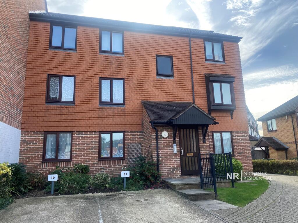 1 bed House (unspecified) for rent in Stoneleigh. From Nicholls Residential 1 bed House (unspecified) for rent in Stoneleigh. From Nicholls Residential