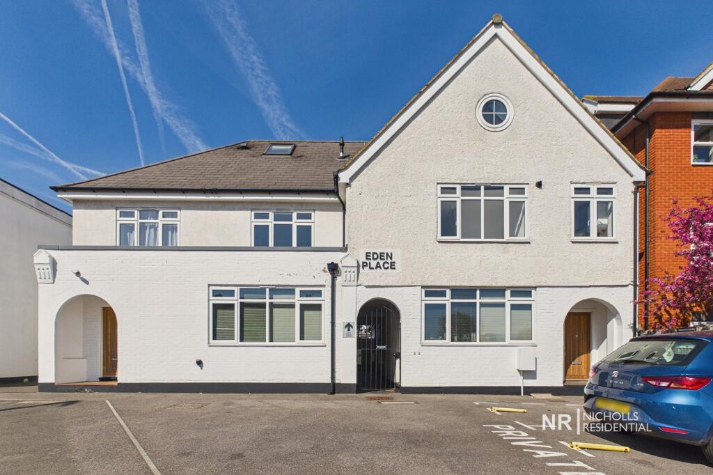 2 bed 1st Floor Flat for rent in Worcester Park. From Nicholls Residential