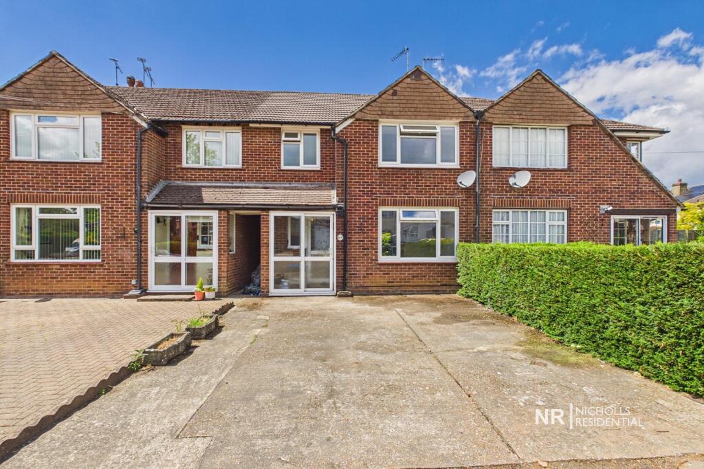 3 bed Mid Terraced House for rent in Redhill. From Nicholls Residential