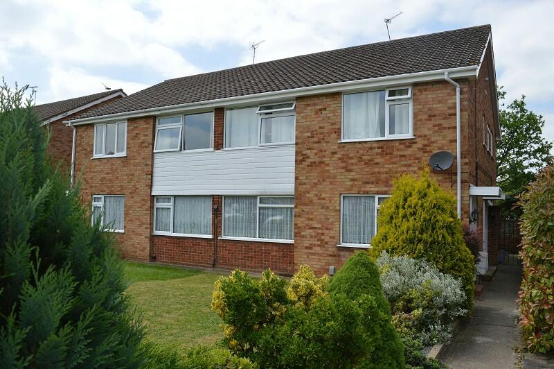 2 bed Annexe for rent in Epsom. From Nicholls Residential 2 bed Annexe for rent in Epsom. From Nicholls Residential