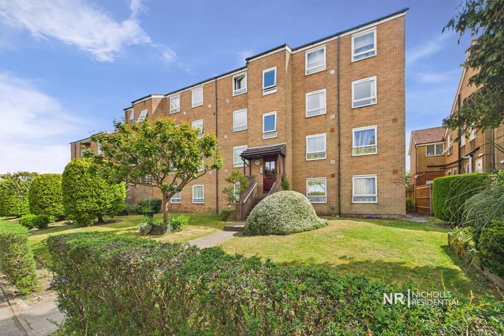 2 bed 1st Floor Flat for rent in Wallington. From Nicholls Residential 2 bed 1st Floor Flat for rent in Wallington. From Nicholls Residential