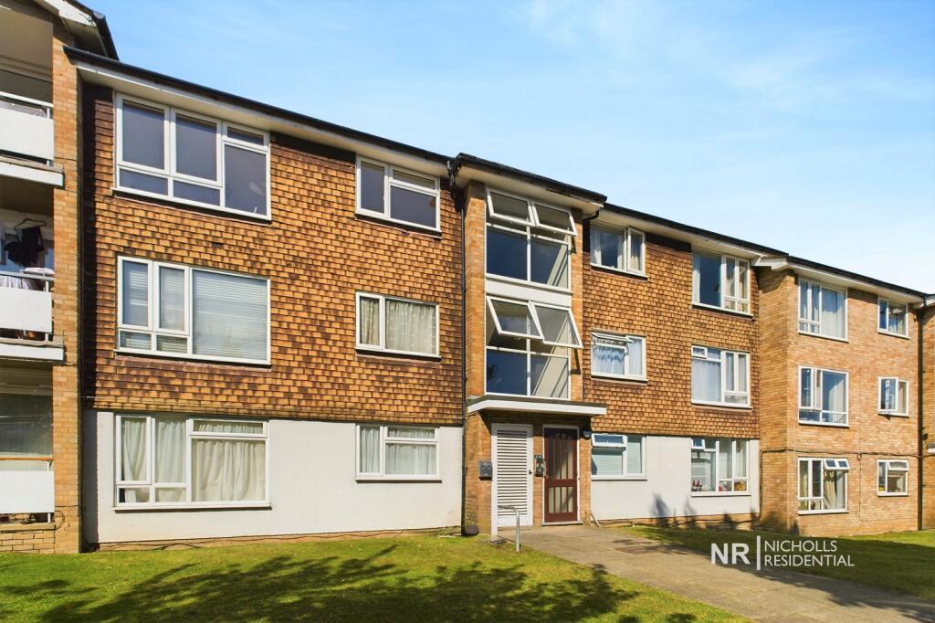 2 bed 1st Floor Flat for rent in Worcester Park. From Nicholls Residential