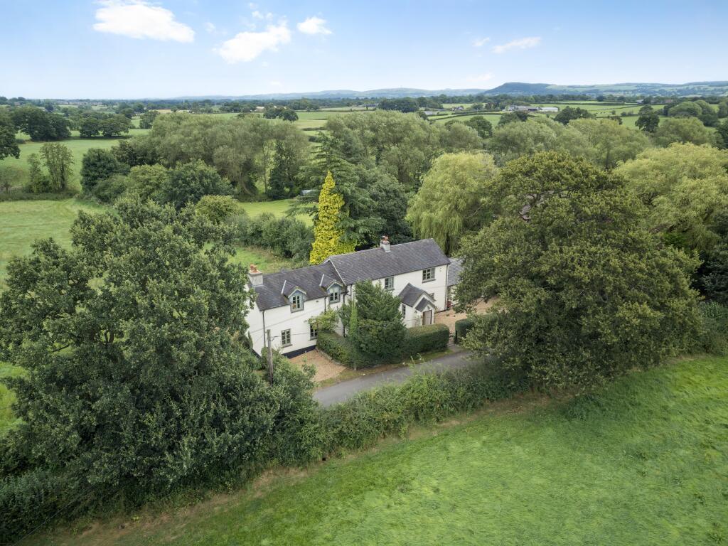 4 bed Detached for rent in Congleton. From Jackson-Stops - Hale