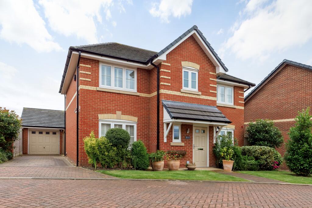 4 bed Detached for rent in Macclesfield. From Jackson-Stops - Hale 4 bed Detached for rent in Macclesfield. From Jackson-Stops - Hale