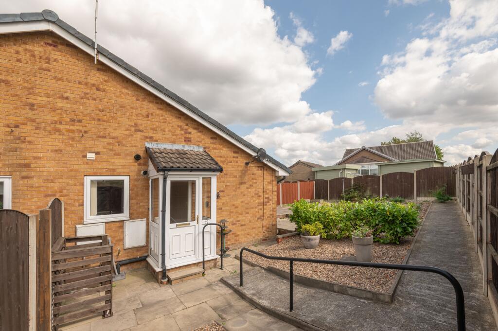 1 bed Bungalow for rent in Scholes. From Northwood - Chapel Allerton