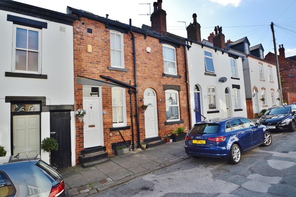 2 bed Mid Terraced House for rent in Leeds. From Northwood - Chapel Allerton