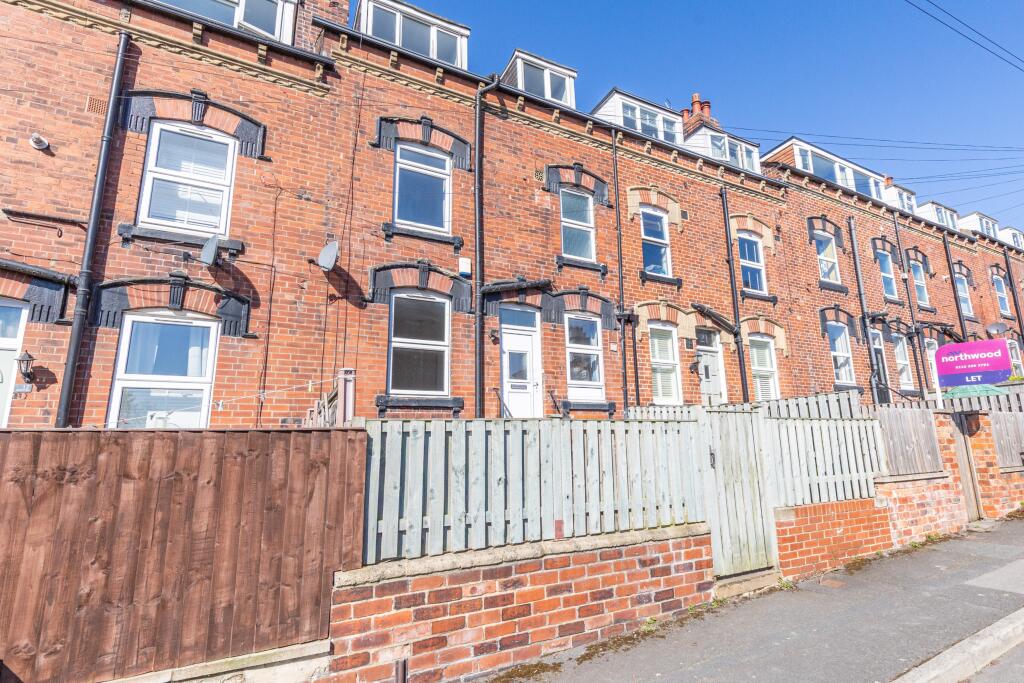 3 bed Mid Terraced House for rent in Leeds. From Northwood - Chapel Allerton