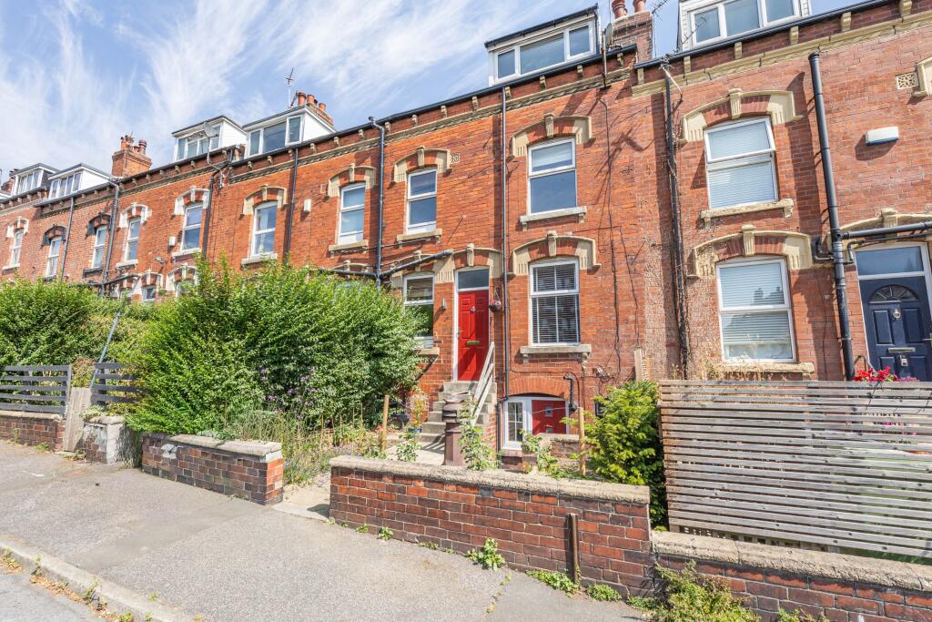 3 bed Mid Terraced House for rent in Leeds. From Northwood - Chapel Allerton