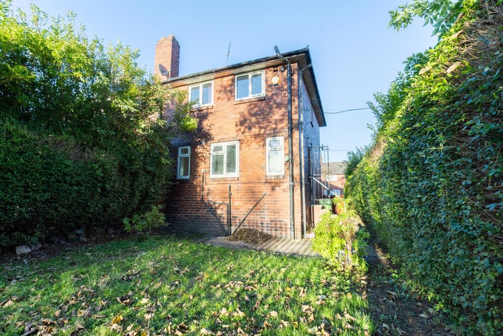 3 bed Mid Terraced House for rent in Leeds. From Northwood - Chapel Allerton