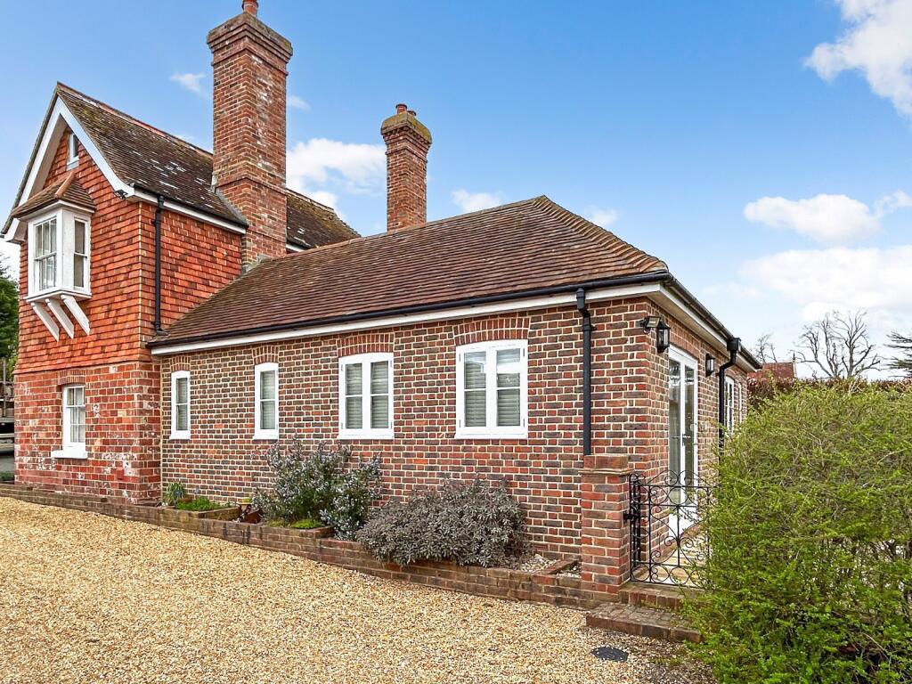 2 bed Cottage for rent in Newick. From Jackson-Stops - Lindfield